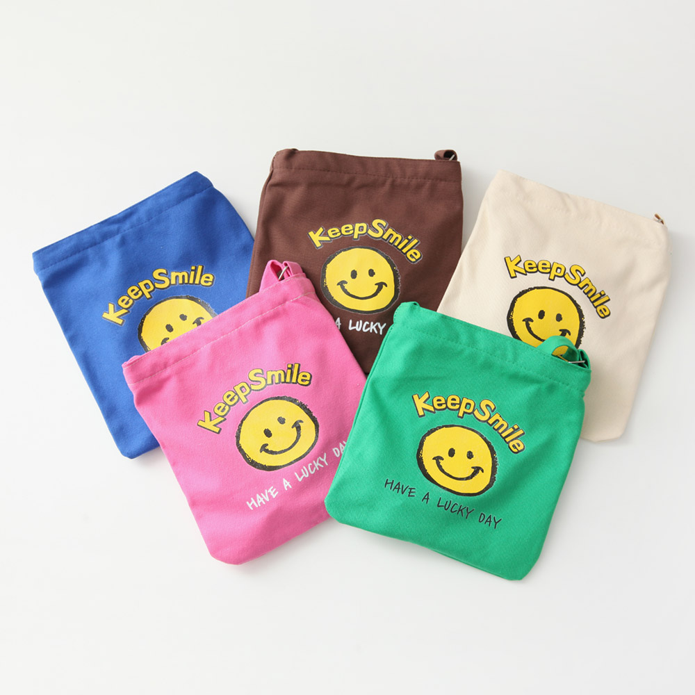 Keeping Smile Cross Bag