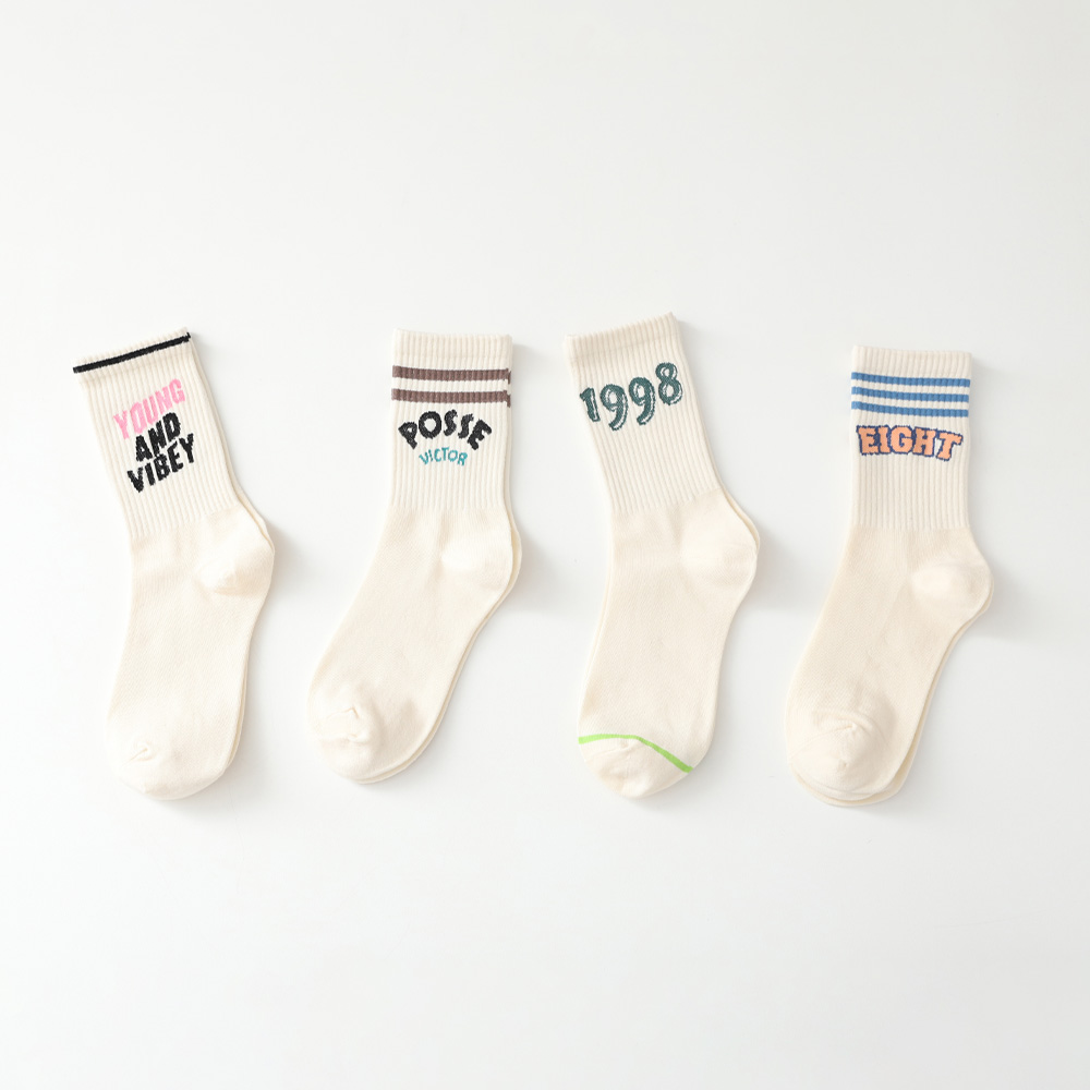 Young & Socks 4-piece set