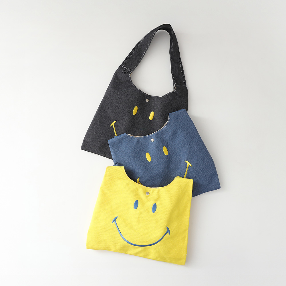 Krangsmile shoulder bag