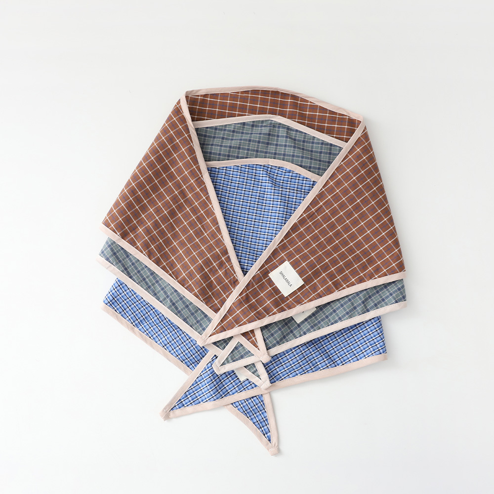 Shape check scarf