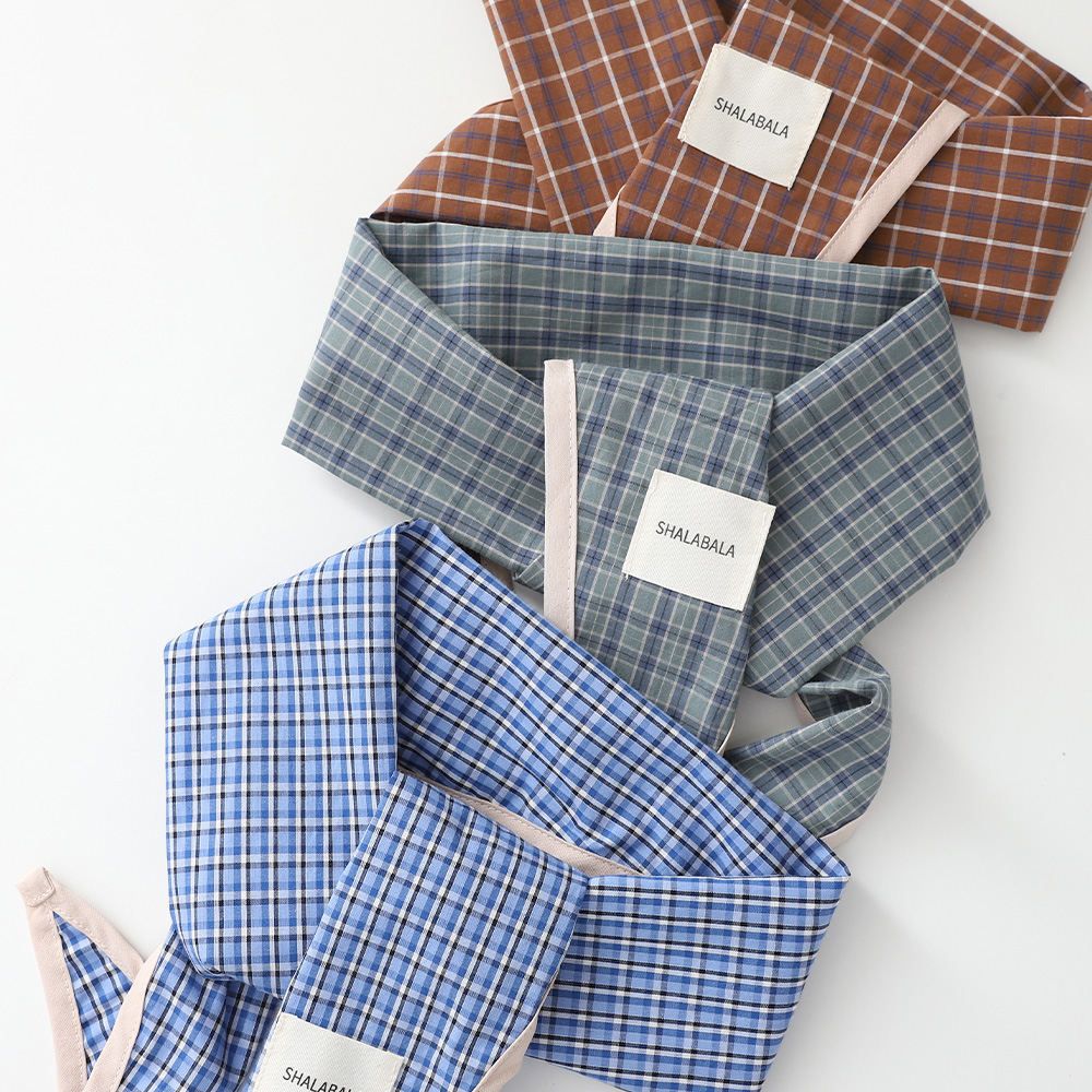 Shape check scarf