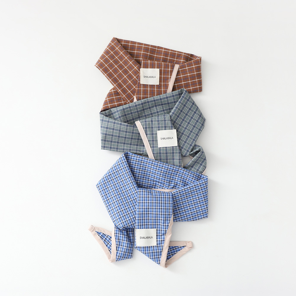 Shape check scarf