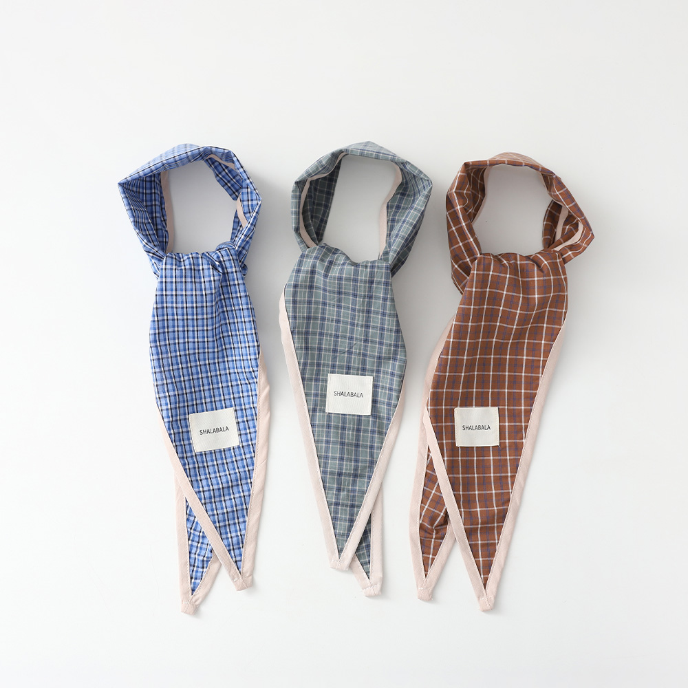 Shape check scarf
