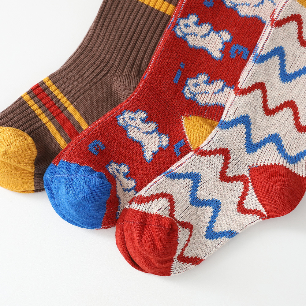 Wave-shaped socks 3-piece set