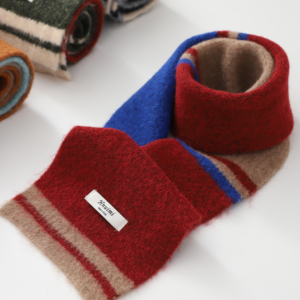 Violet color muffler