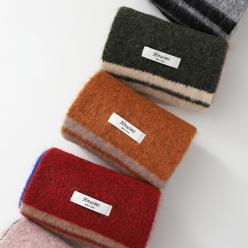 Violet color muffler