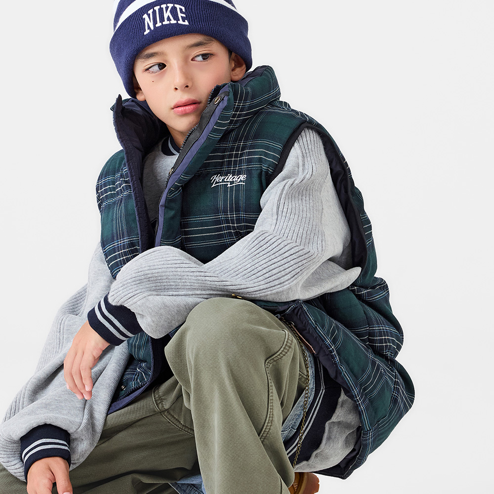 Buzz Reversible Padded Vest (Size 9-23)