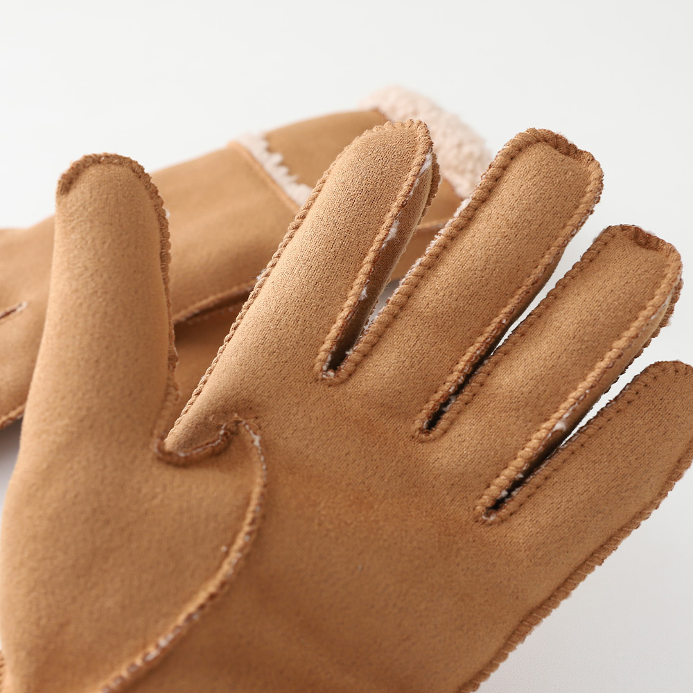 Lambskin suede gloves
