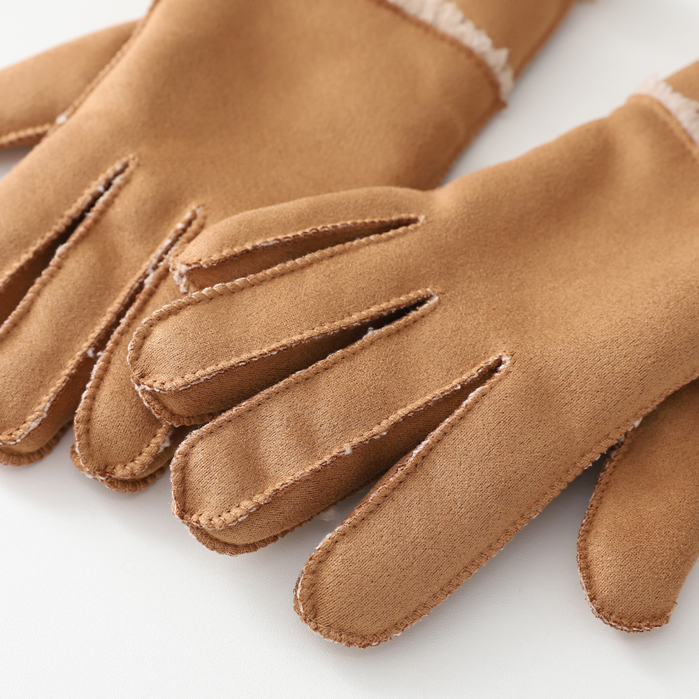 Lambskin suede gloves
