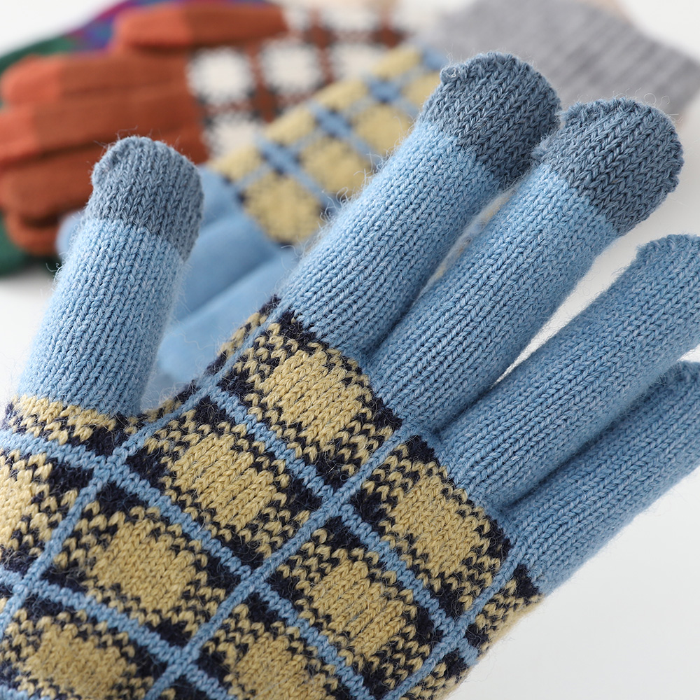 Irene Argyle Check Gloves