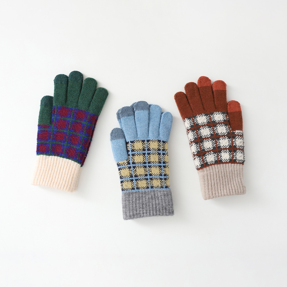 Irene Argyle Check Gloves