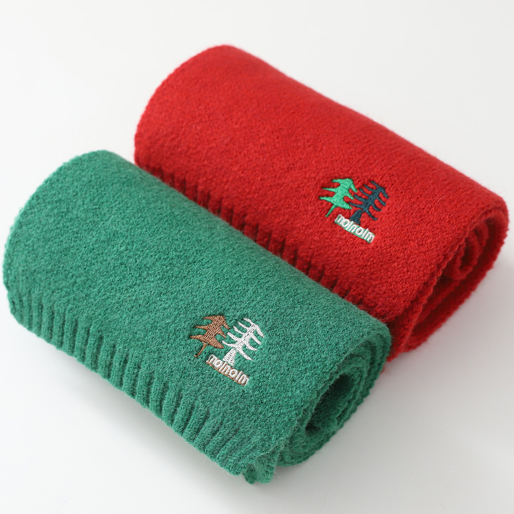 Mini tree embroidery muffler